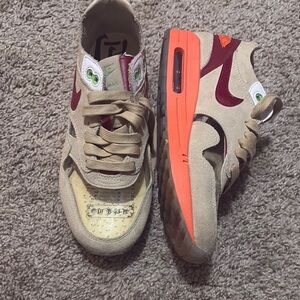 Nike Beige and Red Sneakers